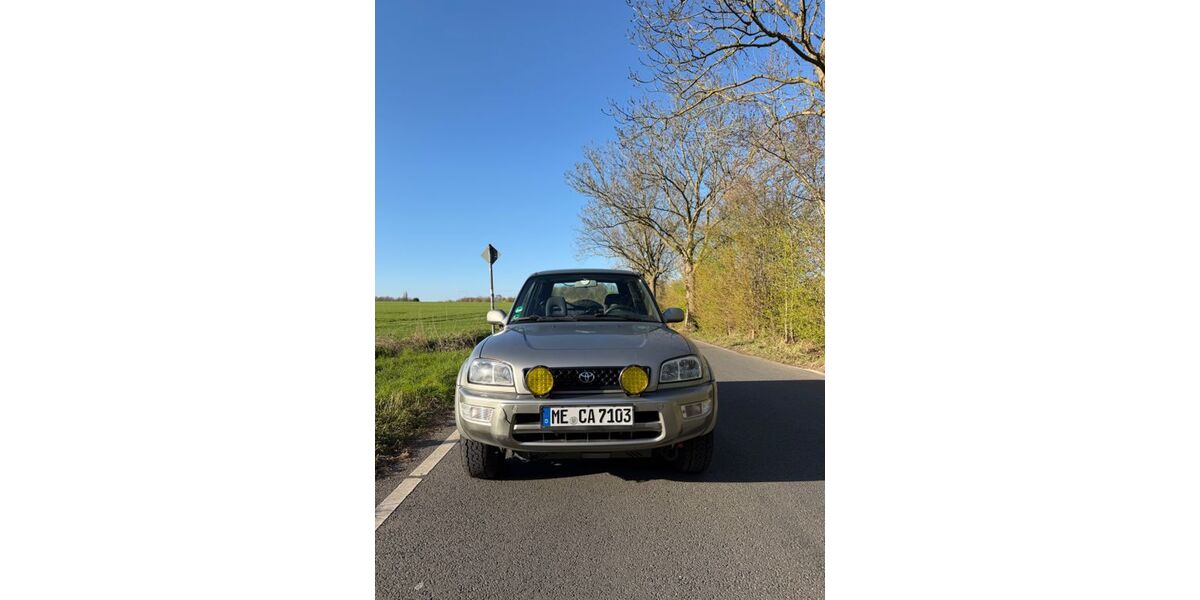 Toyota RAV 4 178.000 km 4.000 &euro; Ratingen 40883
