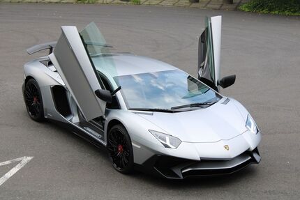 Lamborghini Aventador 19.817 km 449.750 &euro; Düsseldorf 40233