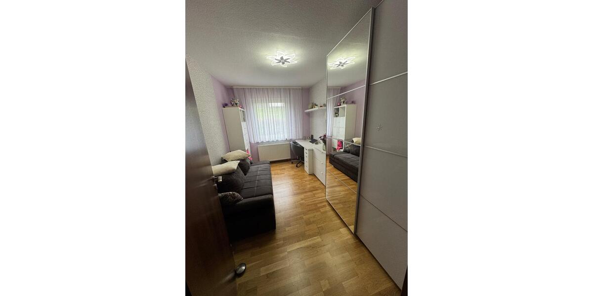 Erdgeschoßwohnung Wermelskirchen - 3 Zimmer, 78 m&sup2;, 240.000&euro; | Angebot:26614300