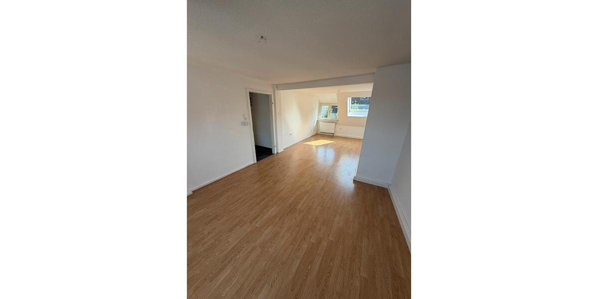 Dachgeschoßwohnung Remscheid - 2.5 Zimmer, 55 m&sup2;, 608&euro; | Angebot:26521339