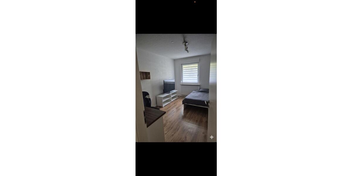 Etagenwohnung Velbert Pöthen - 4 Zimmer, 120 m&sup2;, 1.150&euro; | Angebot:26482667