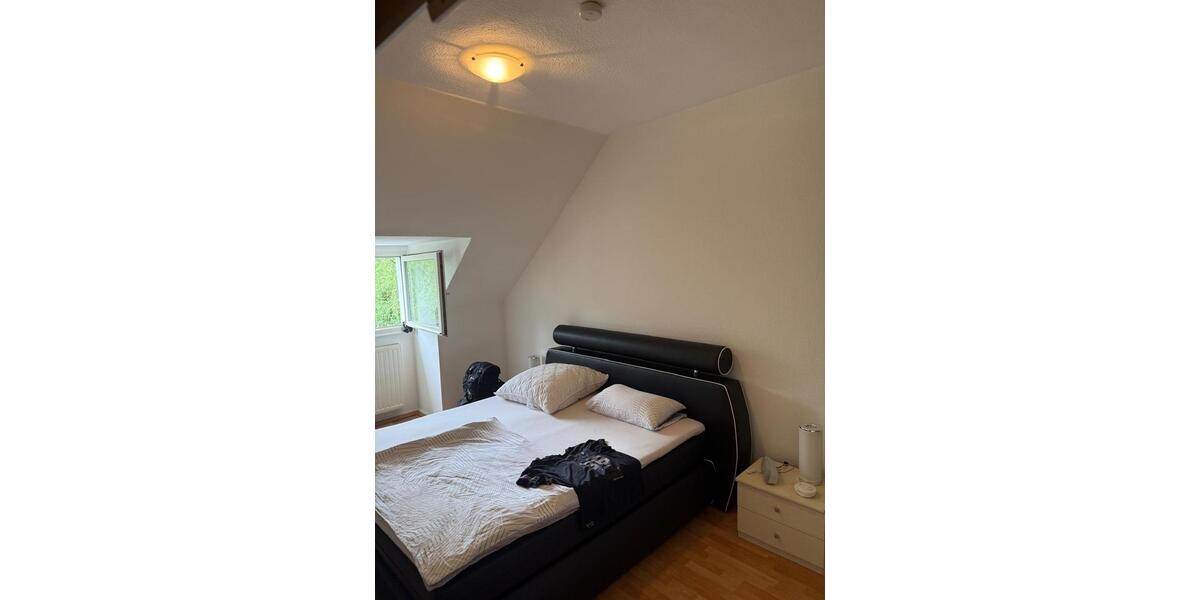 Dachgeschoßwohnung Remscheid - 2 Zimmer, 57 m&sup2;, 390&euro; | Angebot:26611619