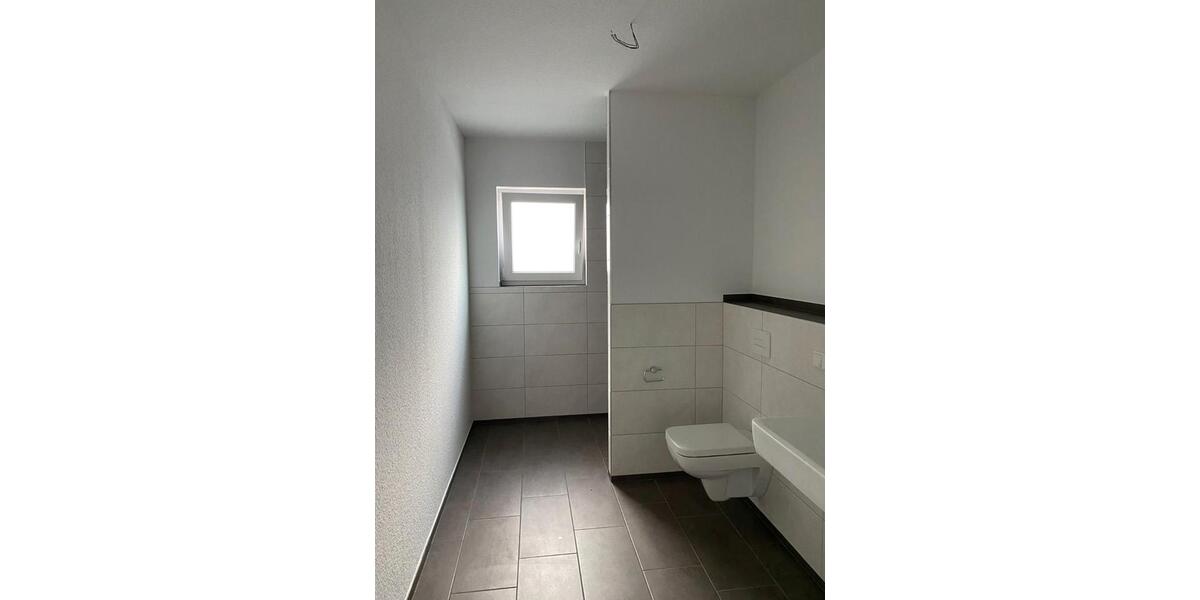 Etagenwohnung Radevormwald - 3 Zimmer, 93 m&sup2;, 930&euro; | Angebot:26481299
