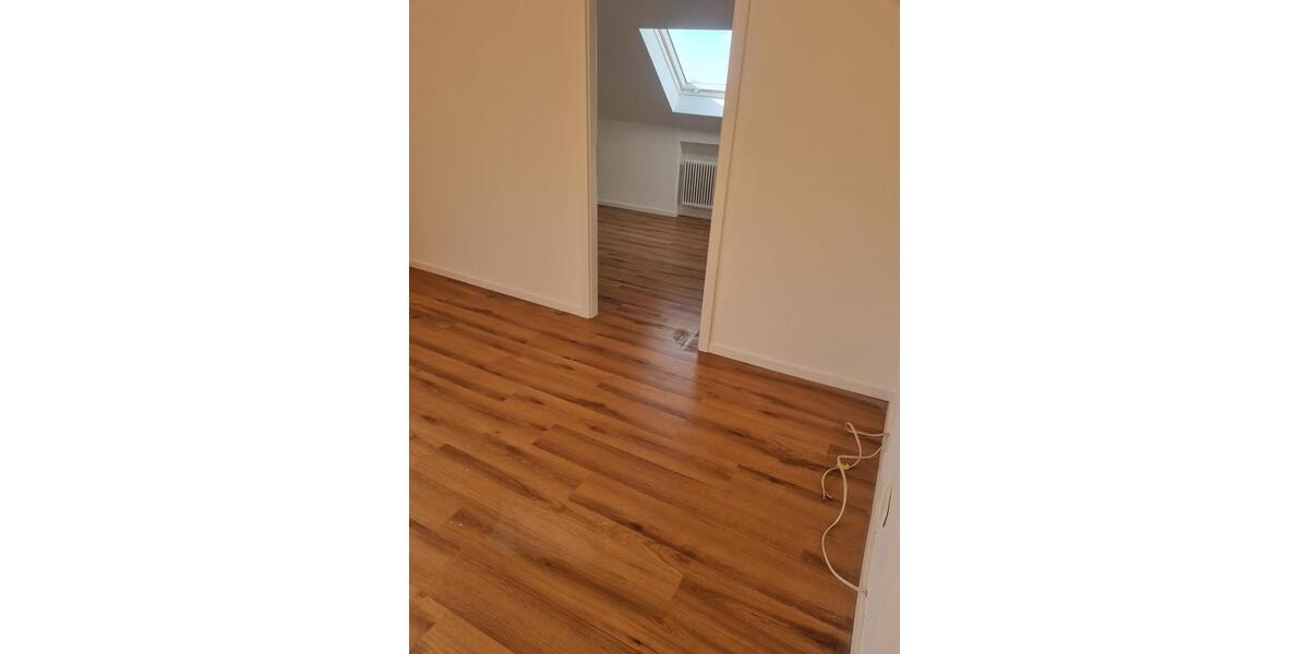 Dachgeschoßwohnung Heiligenhaus - 2 Zimmer, 54 m&sup2;, 700&euro; | Angebot:23825996