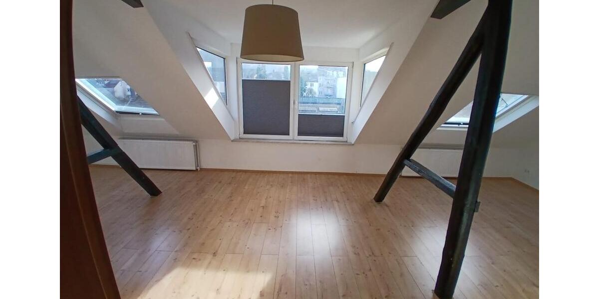 Dachgeschoßwohnung Wuppertal Gemarkung Vohwinkel - 2 Zimmer, 75 m&sup2;, 650&euro; | Angebot:25268235