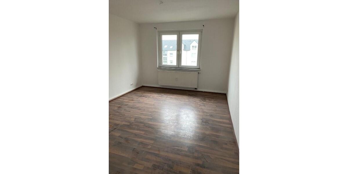 Etagenwohnung Wuppertal Gemarkung Langerfeld - 3 Zimmer, 77 m&sup2;, 669&euro; | Angebot:26422002