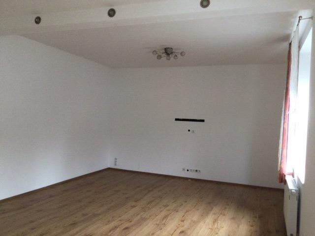 Etagenwohnung Velbert Velbert-Mitte - 3 Zimmer, 100 m&sup2;, 800&euro; | Angebot:26476732