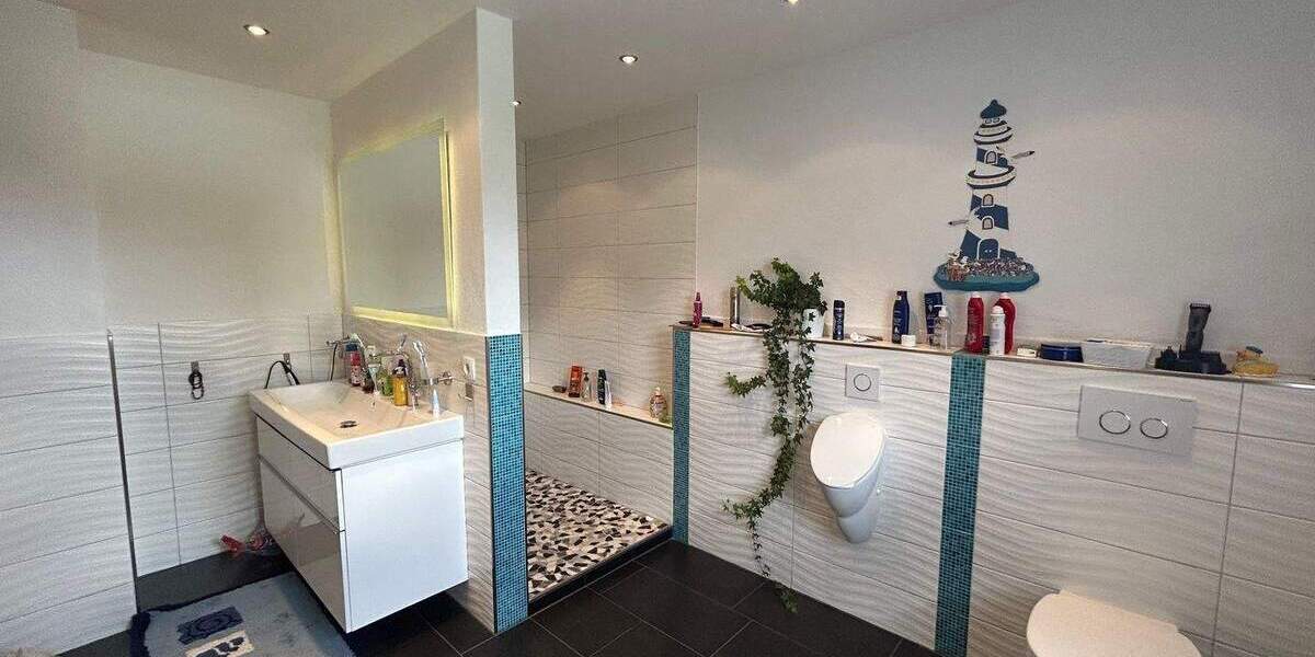 Doppelhaushälfte Wipperfürth - 6 Zimmer, 270 m&sup2;, 325.000&euro; | Angebot:25782733