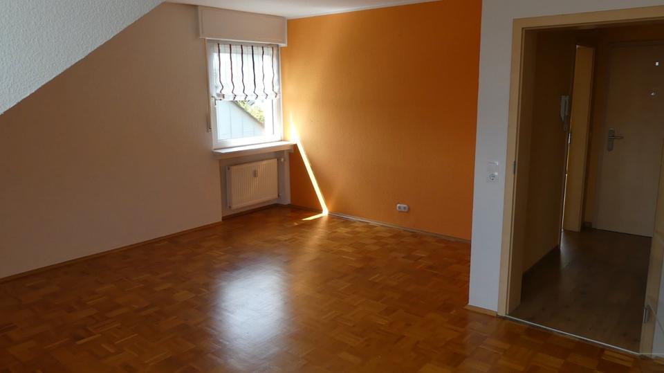 Dachgeschoßwohnung Langenfeld (Rheinland) - 3 Zimmer, 75 m&sup2;, 720&euro; | Angebot:26573037