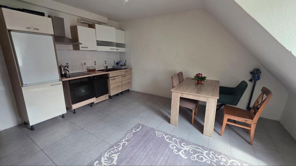 Dachgeschoßwohnung Gelsenkirchen Ückendorf - 2.5 Zimmer, 70 m&sup2;, 550&euro; | Angebot:26632817