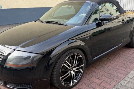 Audi TT 179.000 km 3.990 &euro; Hagen 58135